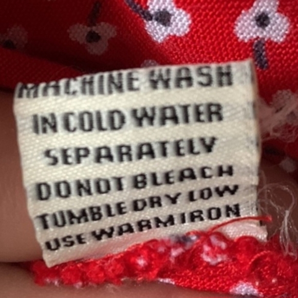 Sim & Sam Red Micro Floral Ruffle Mini Skirt Women's Medium M Flowy Summer EUC - Picture 7 of 7